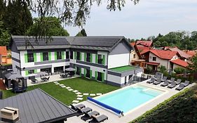 Q Villa